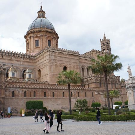 Cathedral Apartment Palermo Esterno foto