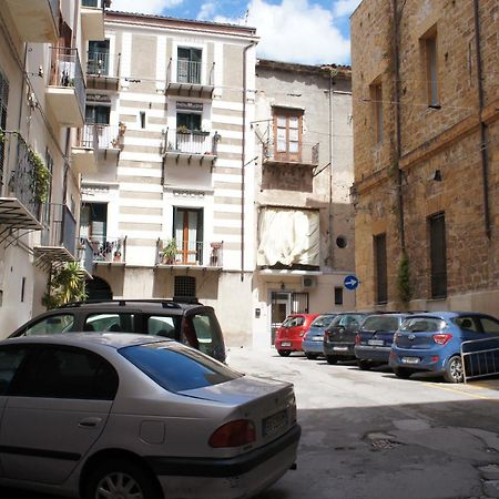 Cathedral Apartment Palermo Esterno foto